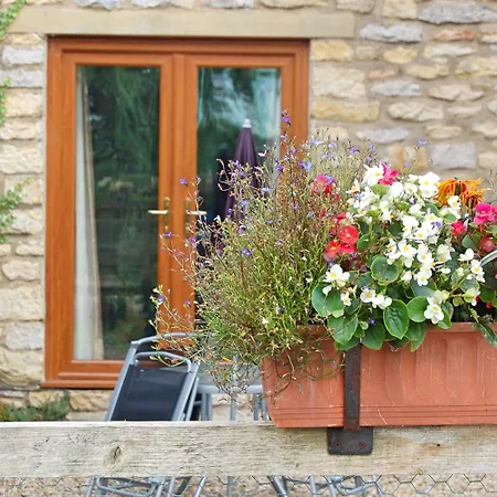 The Old Cart House * Salton