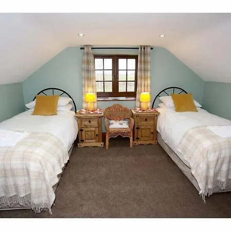 The Old Cart House Holiday home Salton