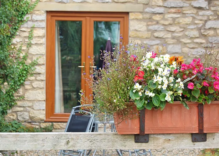 The Old Cart House * Salton