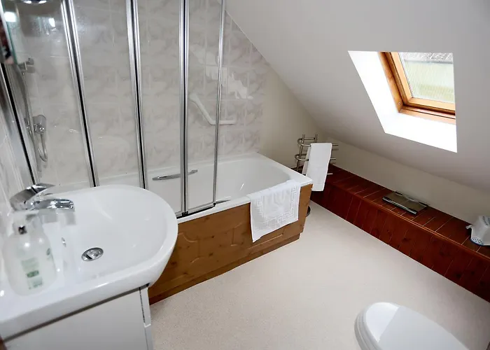 The Old Cart House Salton